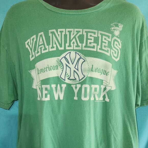 New York Yankees T-Shirt - Picture 1 of 3
